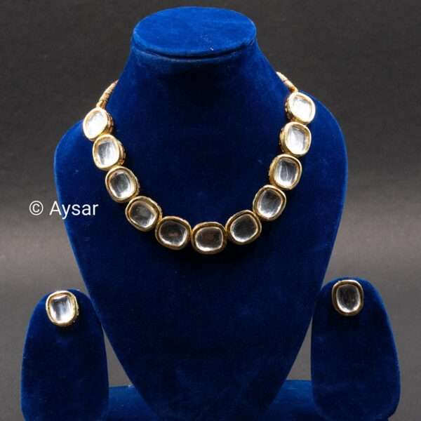 single layer kundan choker set with earrings studs perfect for every occasion - Image 4