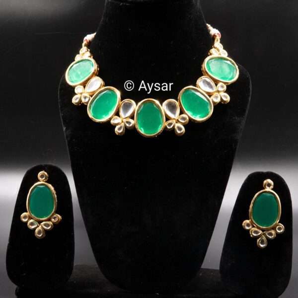 kundan choker with earrings dark green - Image 4