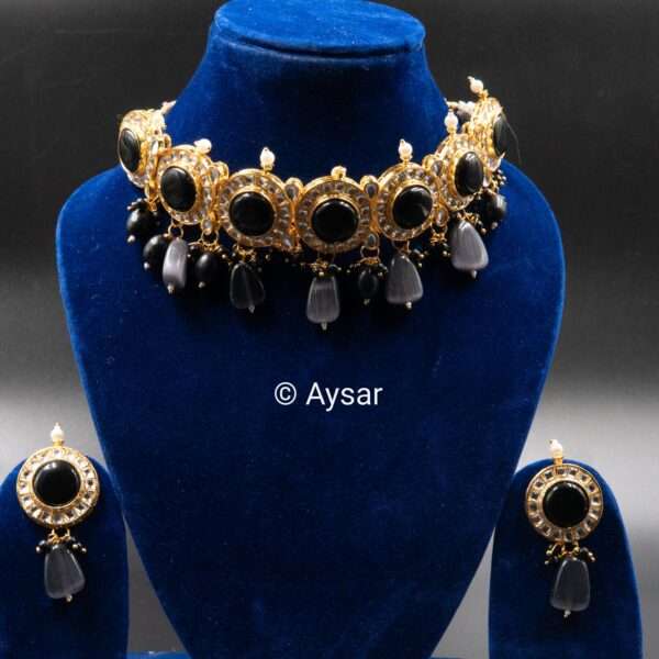 Monalisa stone kundan choker set with earrings black - Image 3