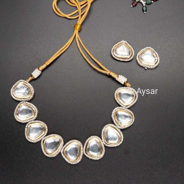 Polki kundan neck set white with stud earrings - Image 3