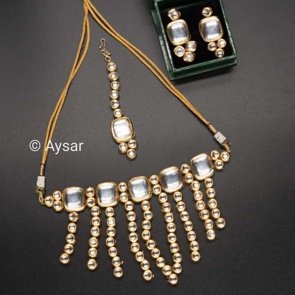 Kundan white stone neck choker with earrings and teeka back meenakari