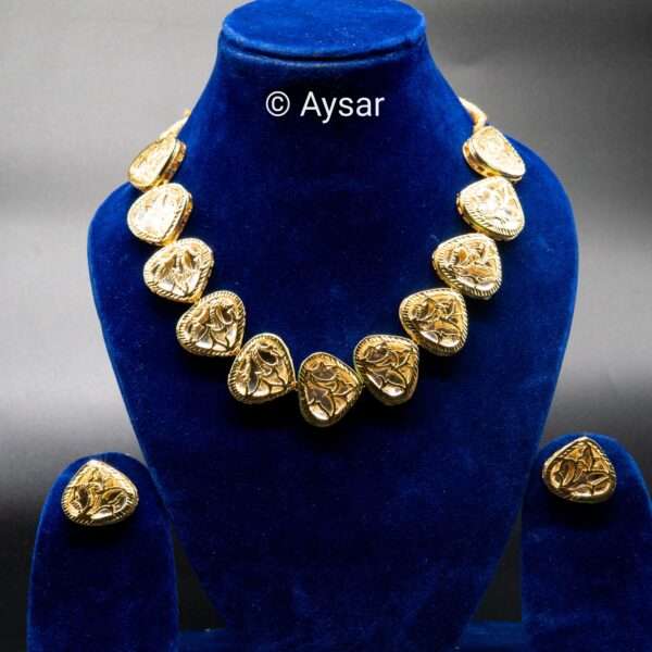 kundan choker single layer with studs gold pleated - Image 4